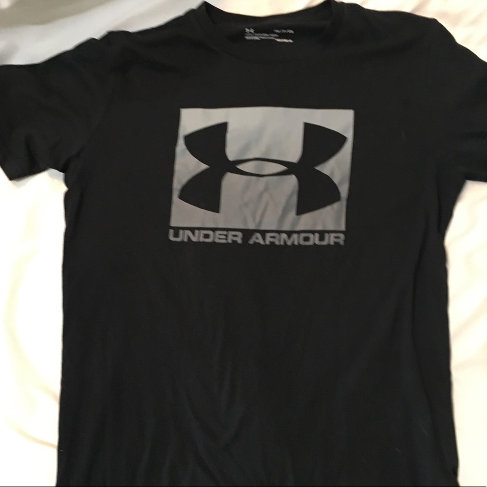 Men’s short sleeve t-shirt.